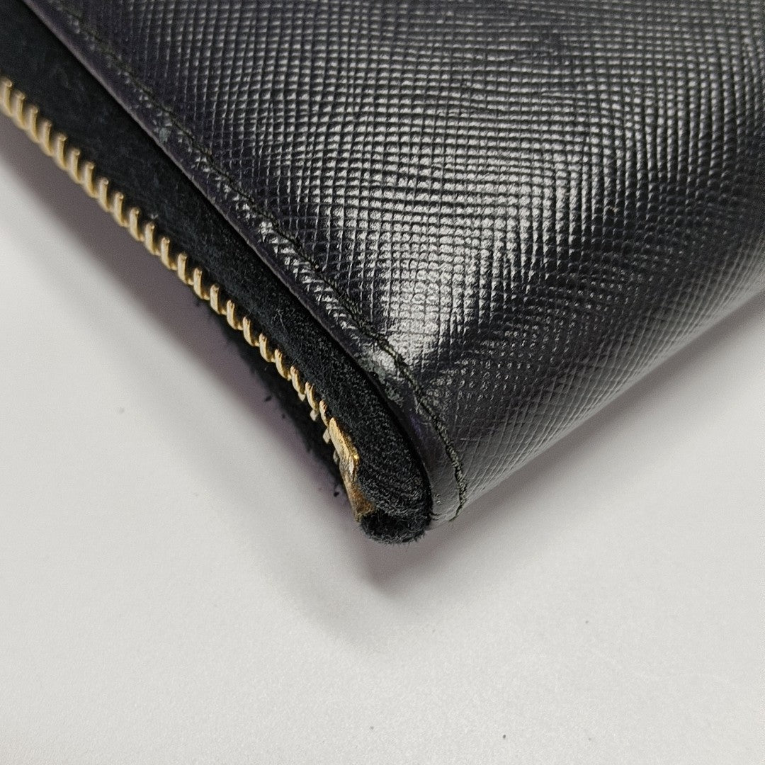 Billetera de piel de ternera negra