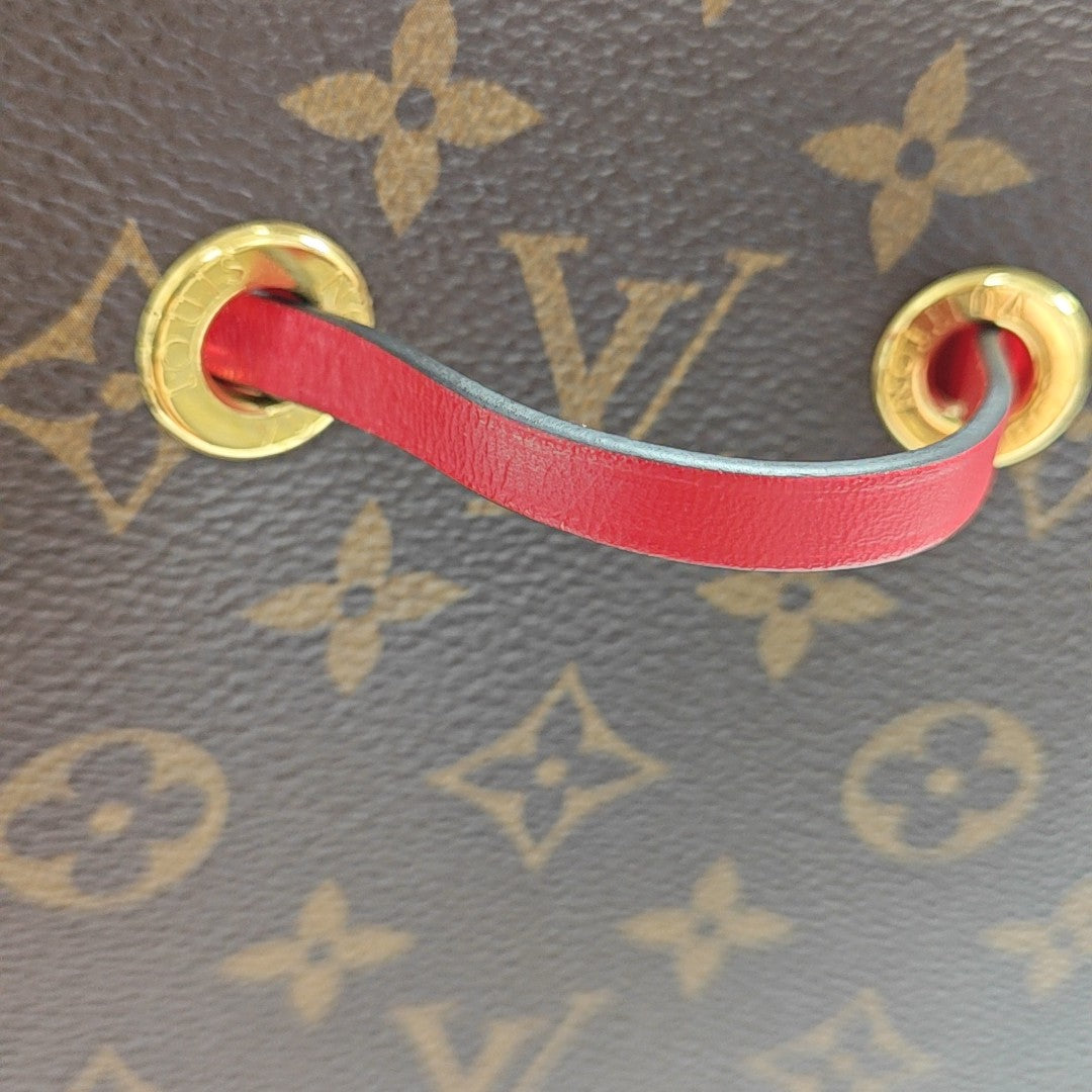 NÉONOÉ MM Monogram Coated Canvas Brown