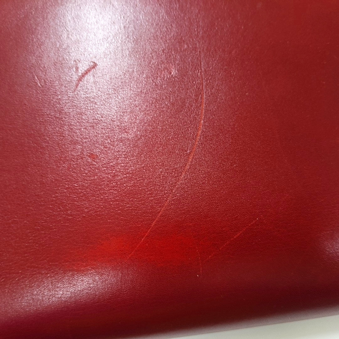 Authenticated pre-owned  CLASSIC BOX Medium Calfskin Red - Shoulder Bag at Looply