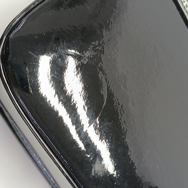 C Medium Patent Leather Black