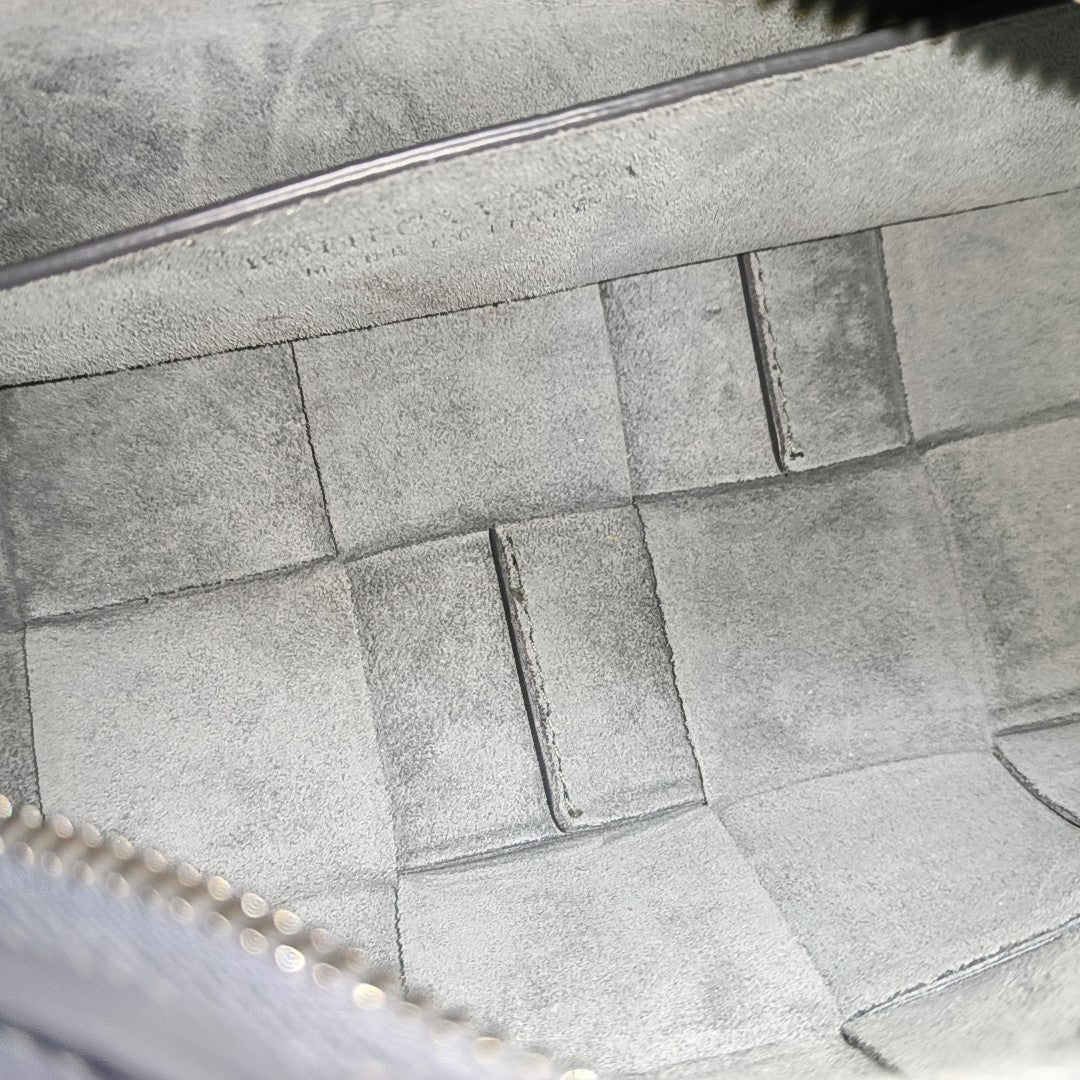 Brick Cassette Calfskin Gray