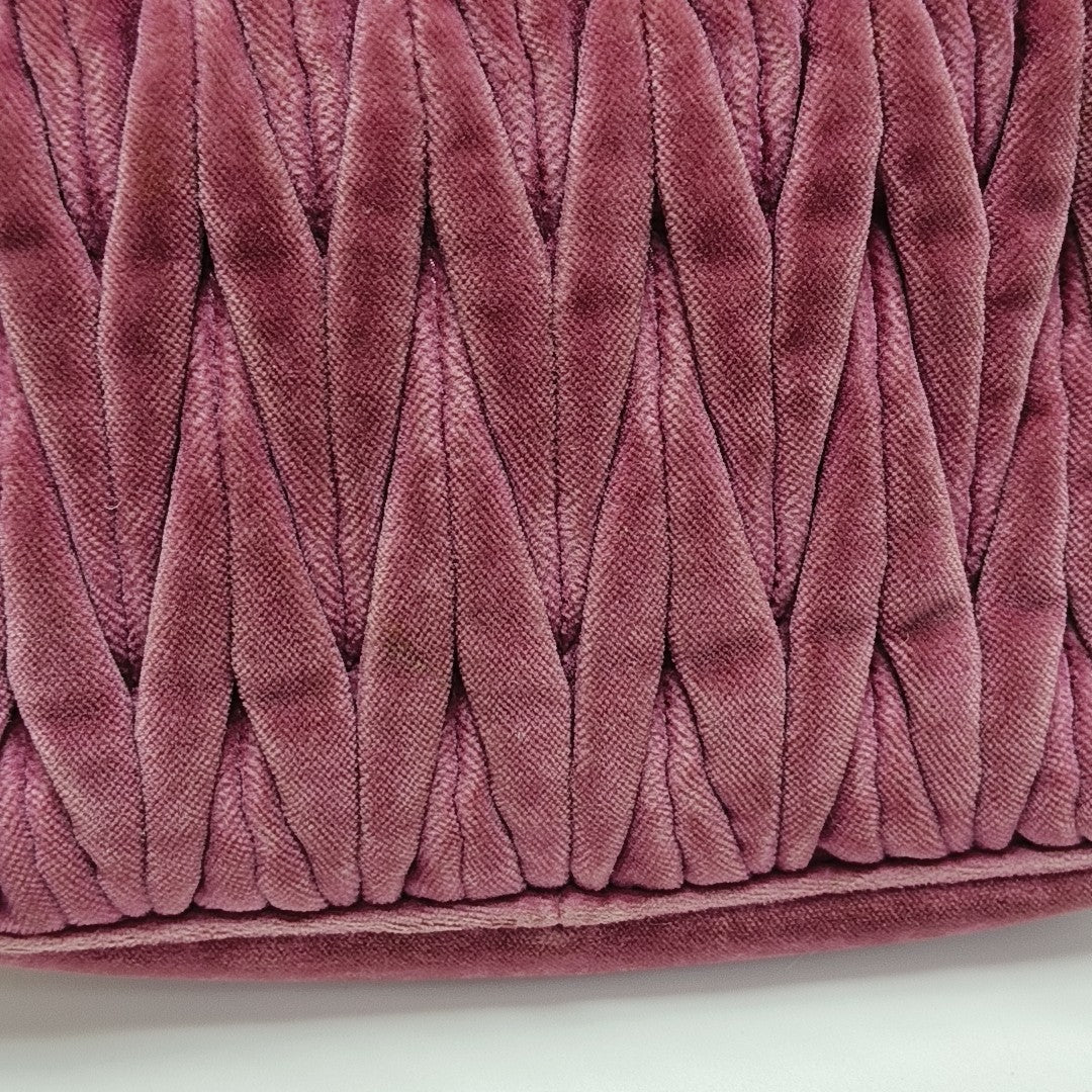 Matelassé Quilted Velvet Beige