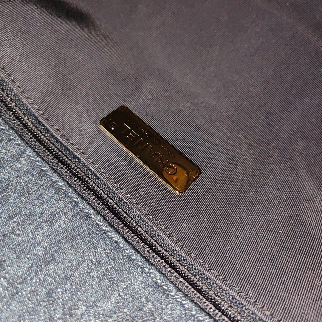 CHANEL 19 Maxi Quilted Denim Blue