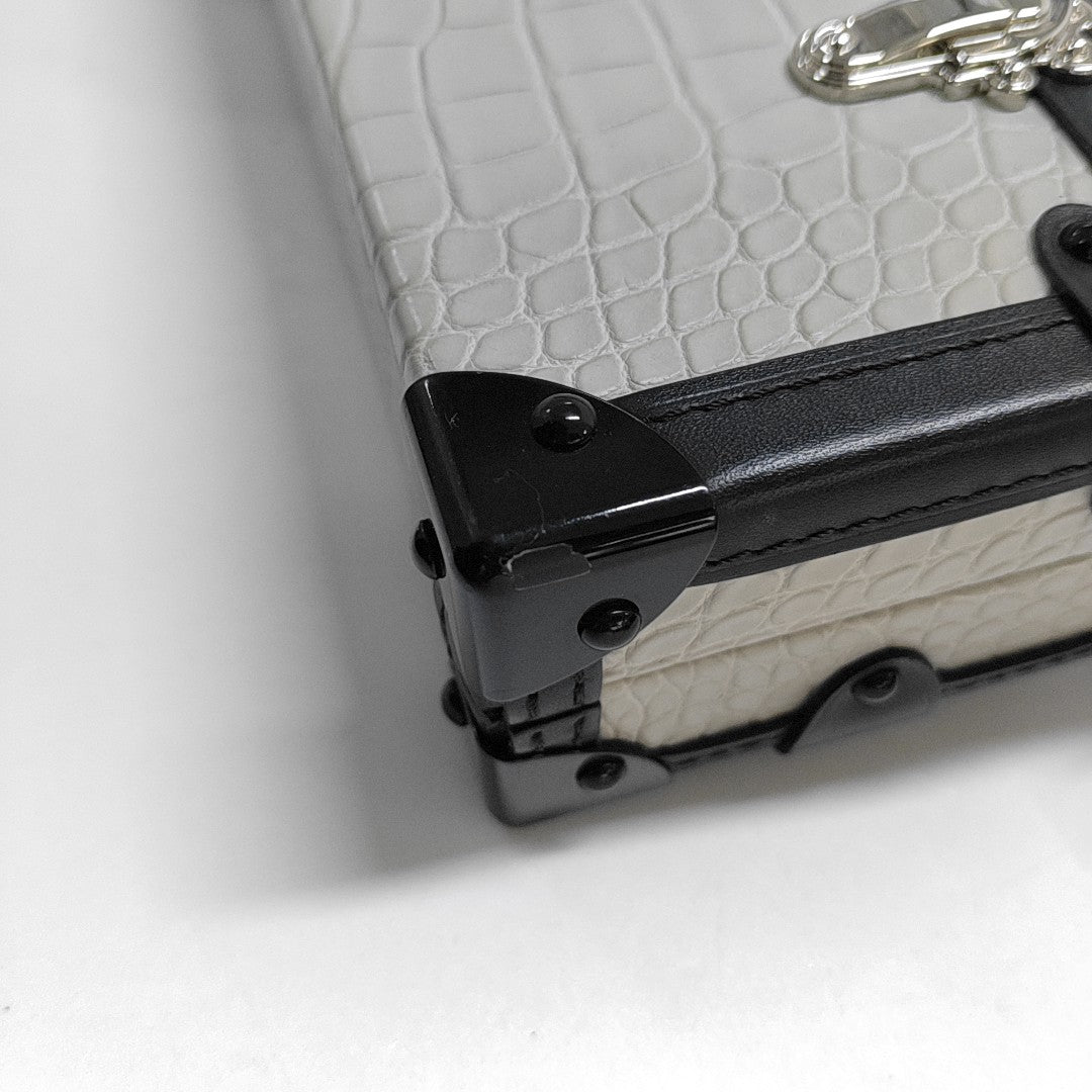 PETITE MALLE Crocodile Gray