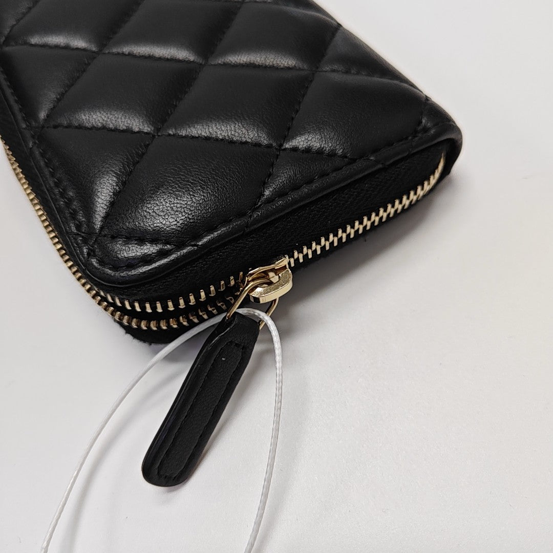 CHANEL 19 Small Quilted Lambskin Black Wallet