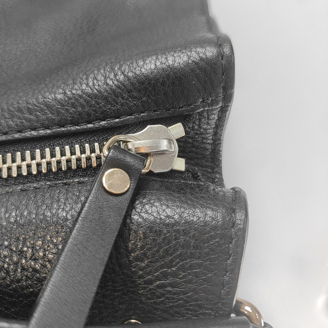 Maidstone Medium Calfskin Black