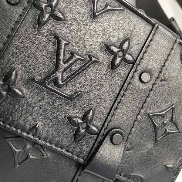 TRUNK Calfskin Black