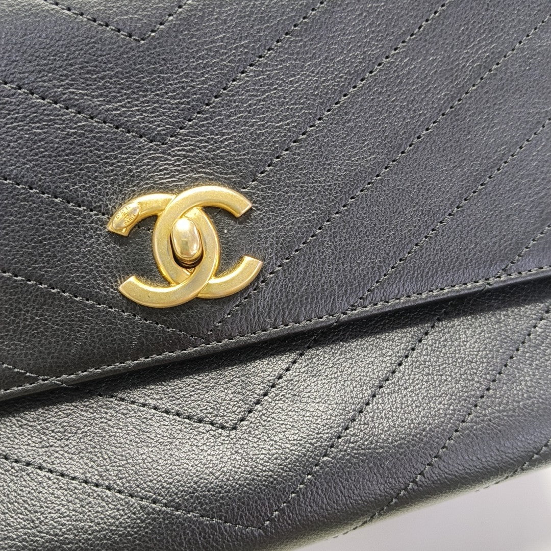 Quilted Calfskin Shoulder Bag Black