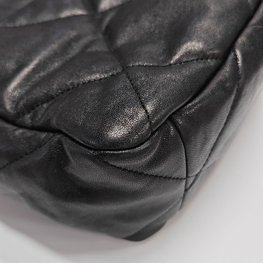 CHANEL 19 Medium Quilted Lambskin Black