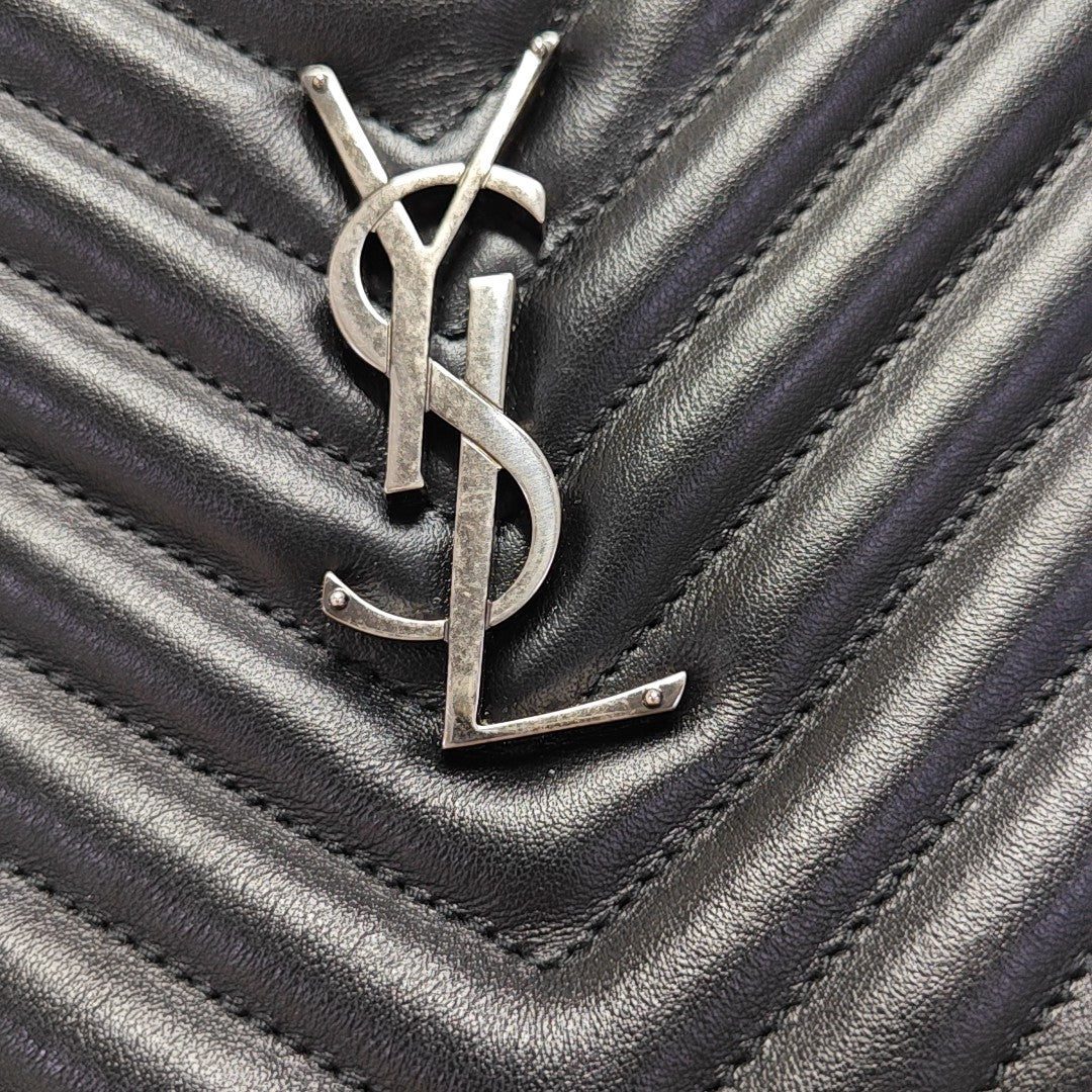 LOU Small Chevron Calfskin Black