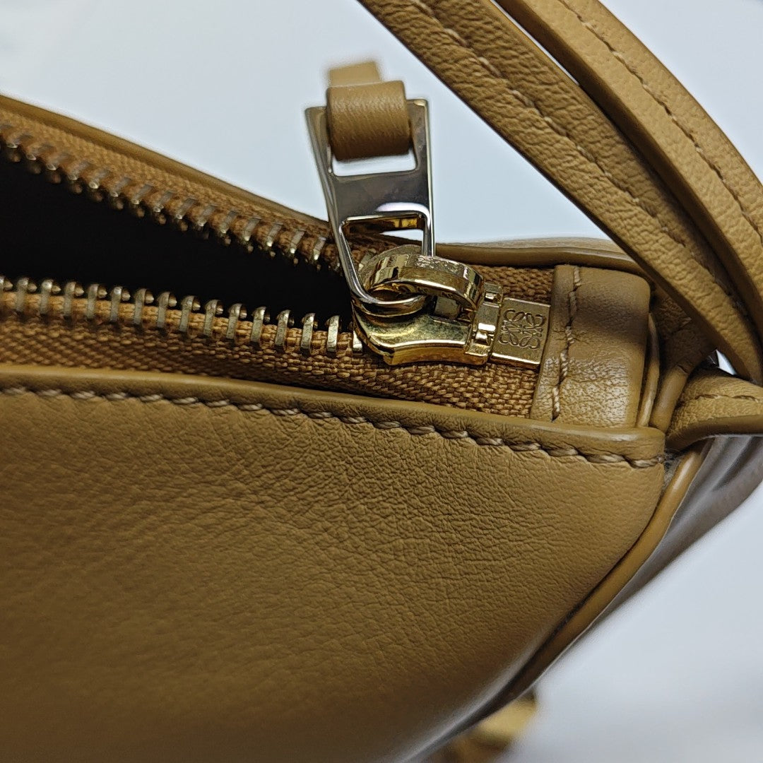 Hammock Hobo Calfskin Yellow