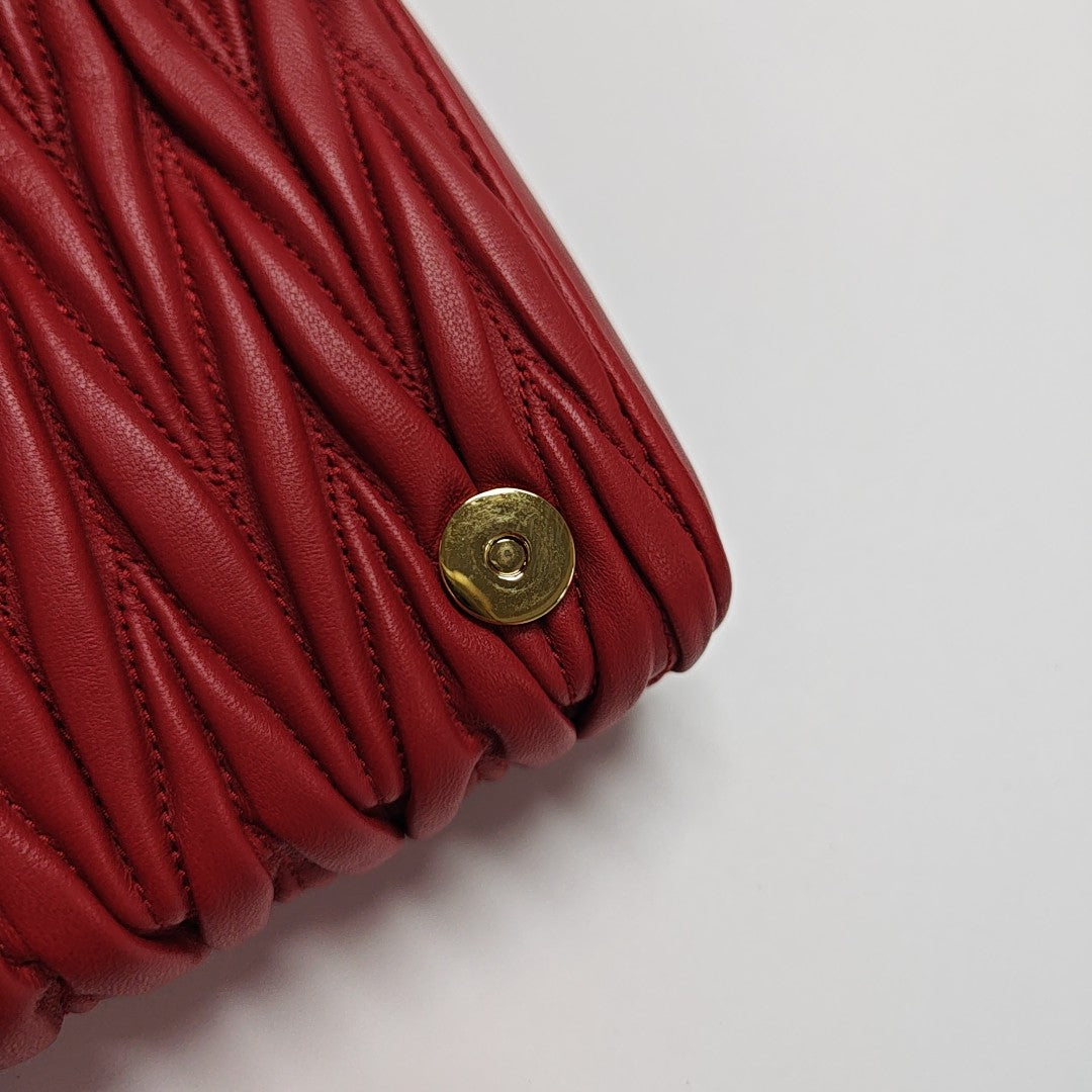 Quilted Lambskin Shoulder Bag Red