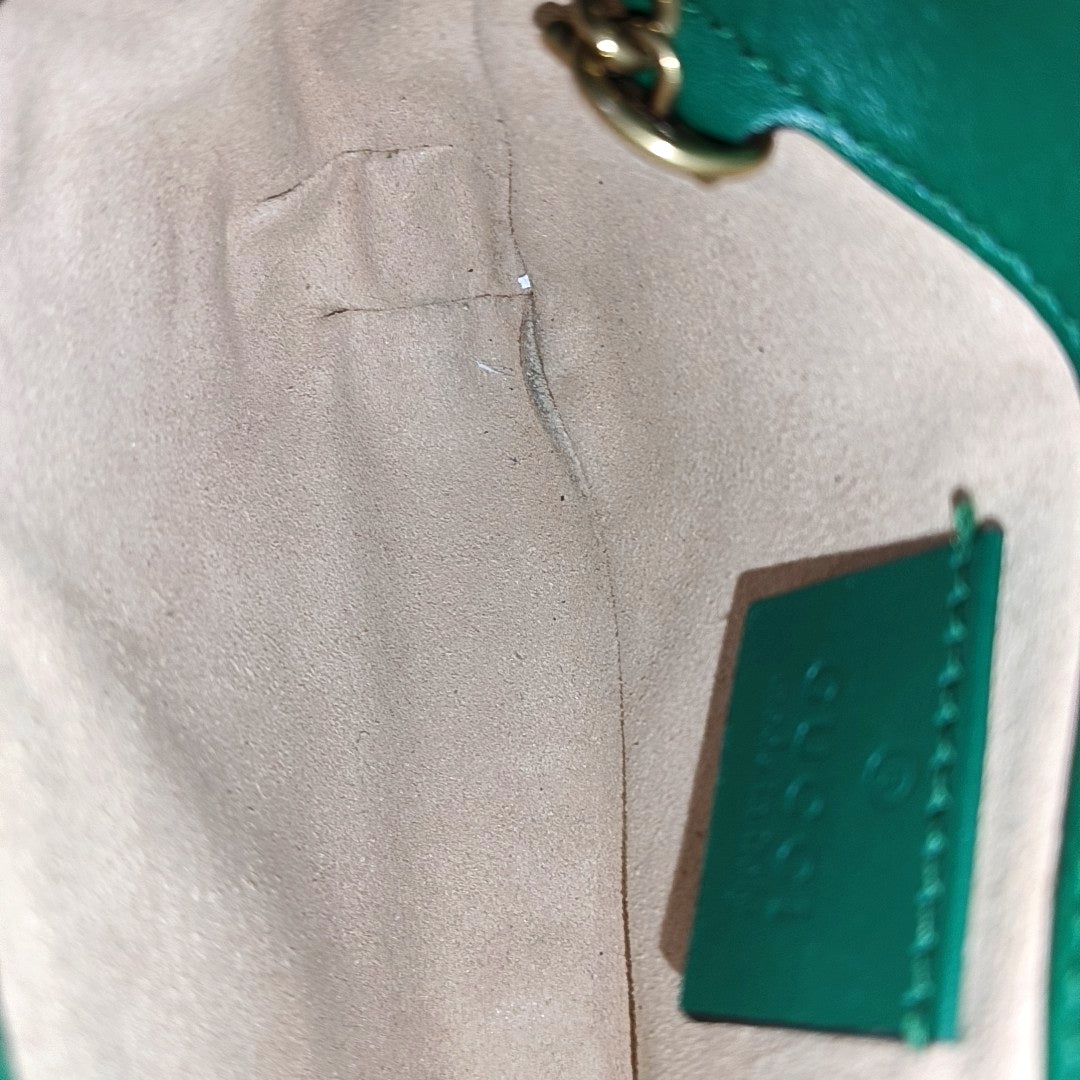 Authenticated pre-owned  GG Marmont Mini Quilted Calfskin Green - Shoulder Bag at Looply