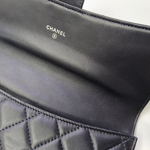 CLASSIC FLAP Mini Quilted Lambskin Blue Wallet