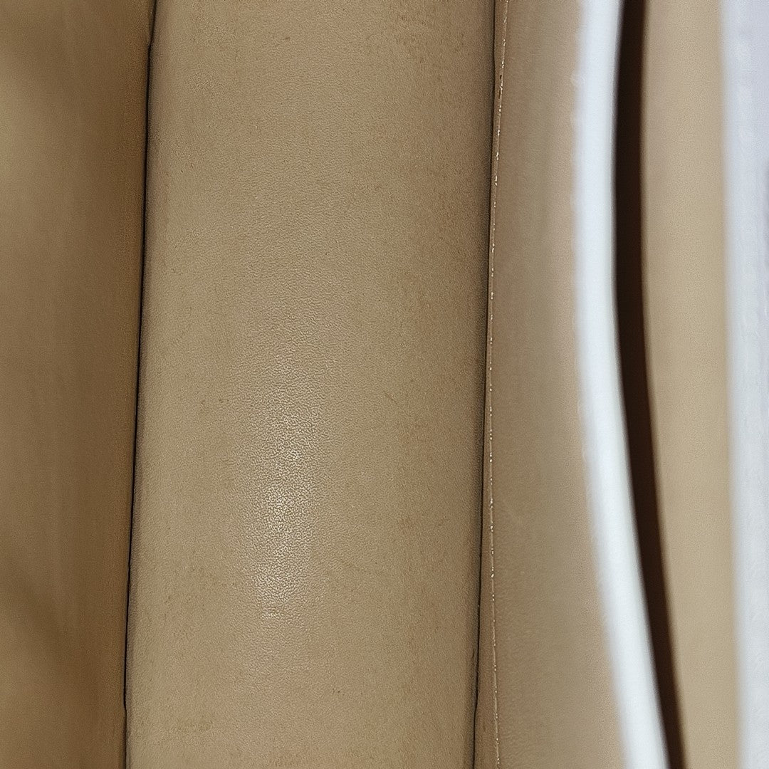 Madame Patent Leather Yellow