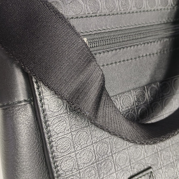 Calfskin Shoulder Bag Black