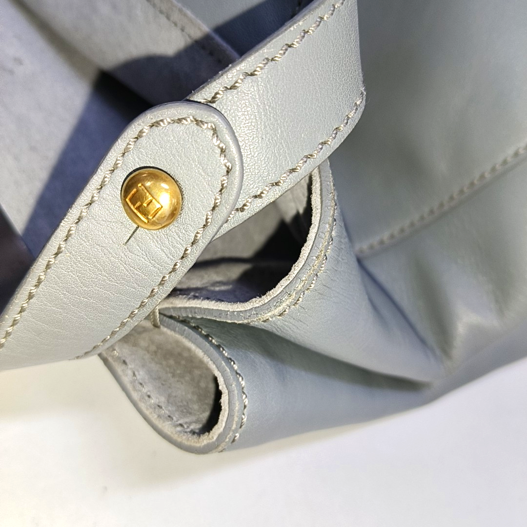 Peekaboo Large Calfskin Gray