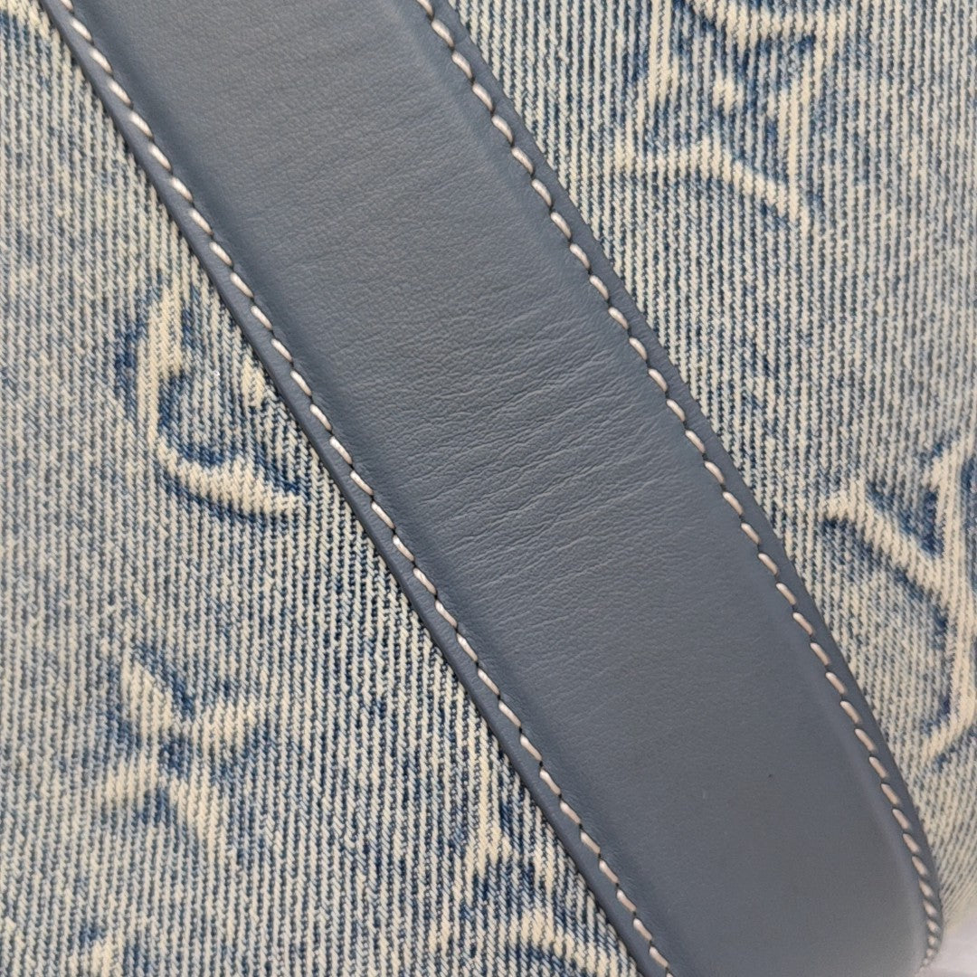 WEEK-END Monogram Canvas Blue