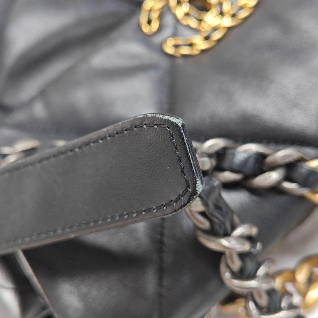 CHANEL 19 Small Quilted Lambskin Black