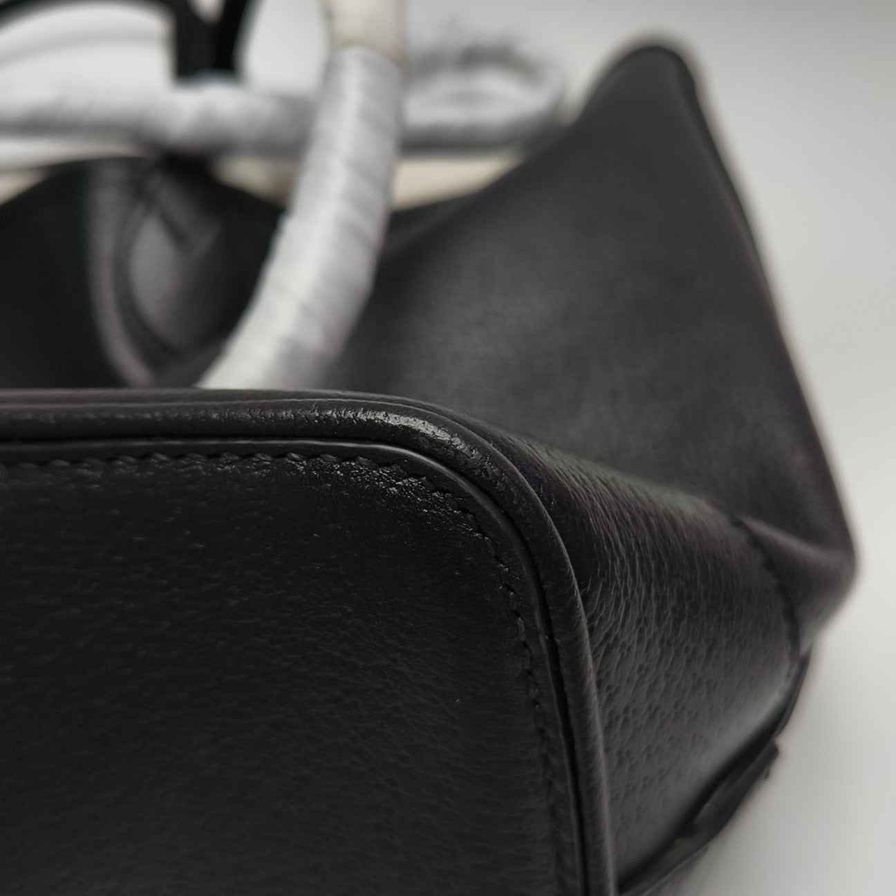 Ophidia Large Calfskin Black