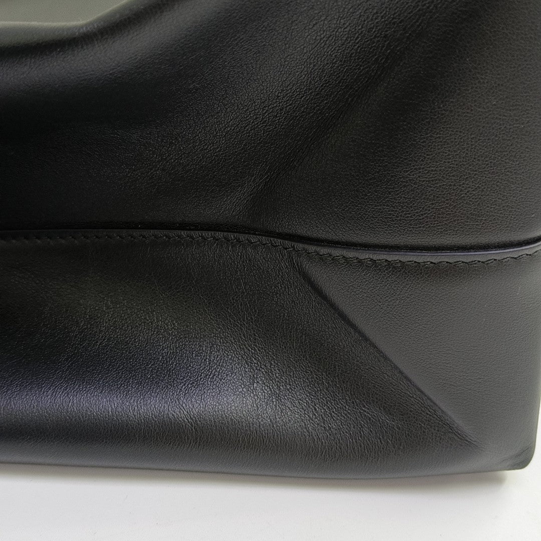 DUTY FREE North-South Calfskin Black