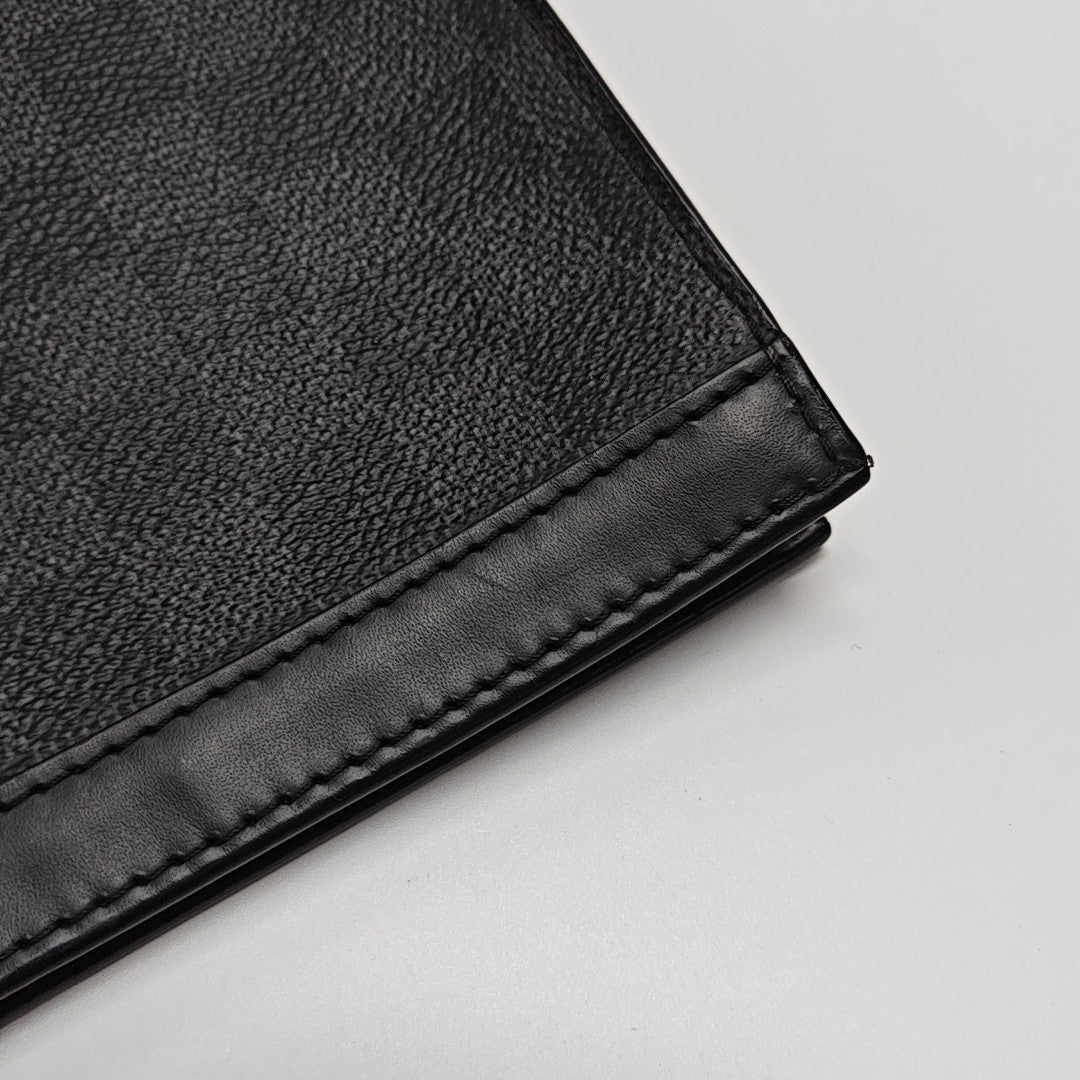 Pochette Voyag MM Damier Graphite Coated Canvas Gray