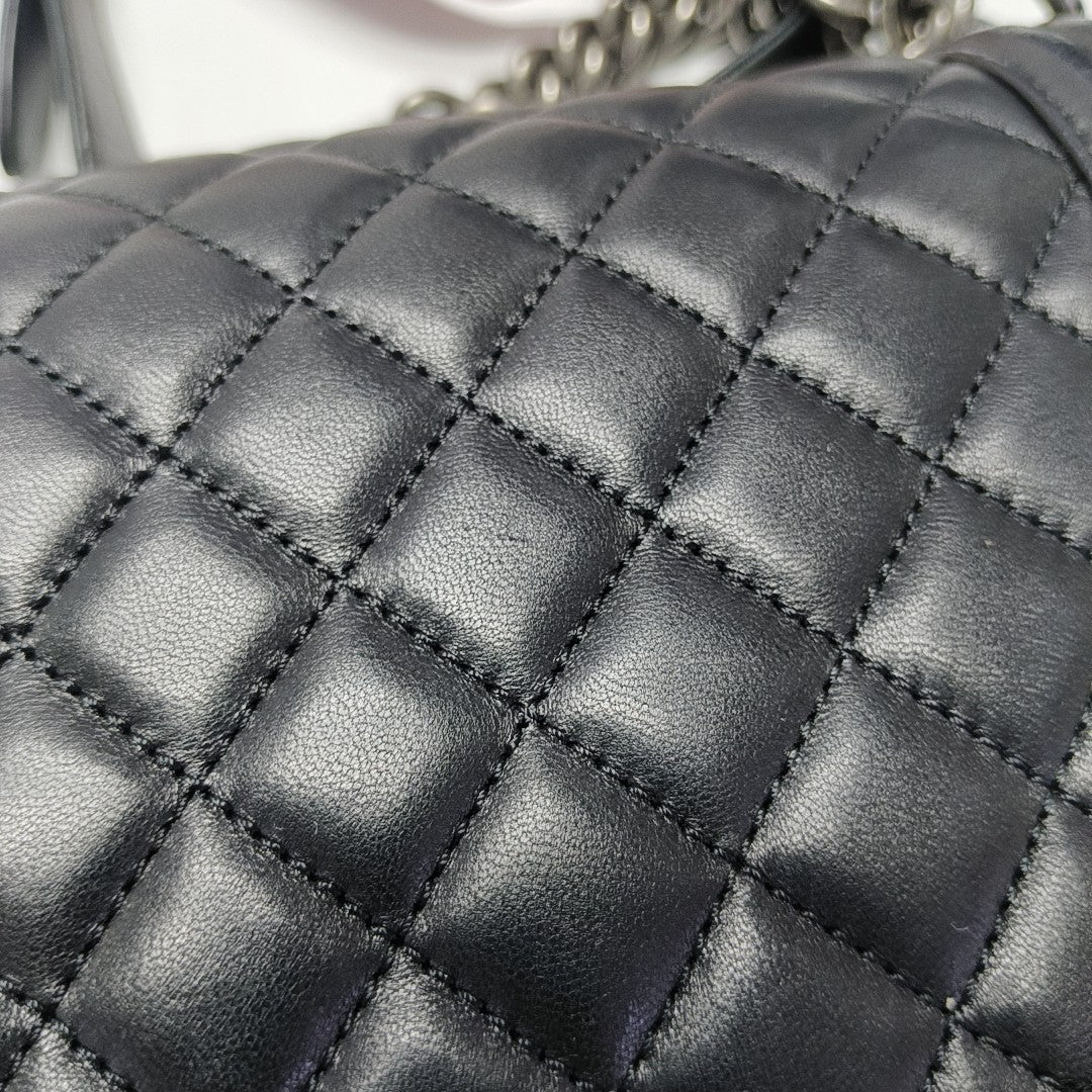 BOY CHANEL Medium Quilted Calfskin Black