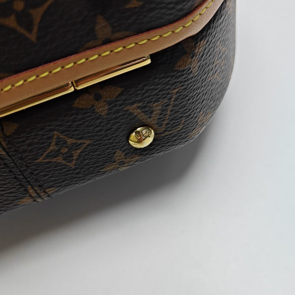 BOITE CHAPEAU PM Monogram Coated Canvas Brown