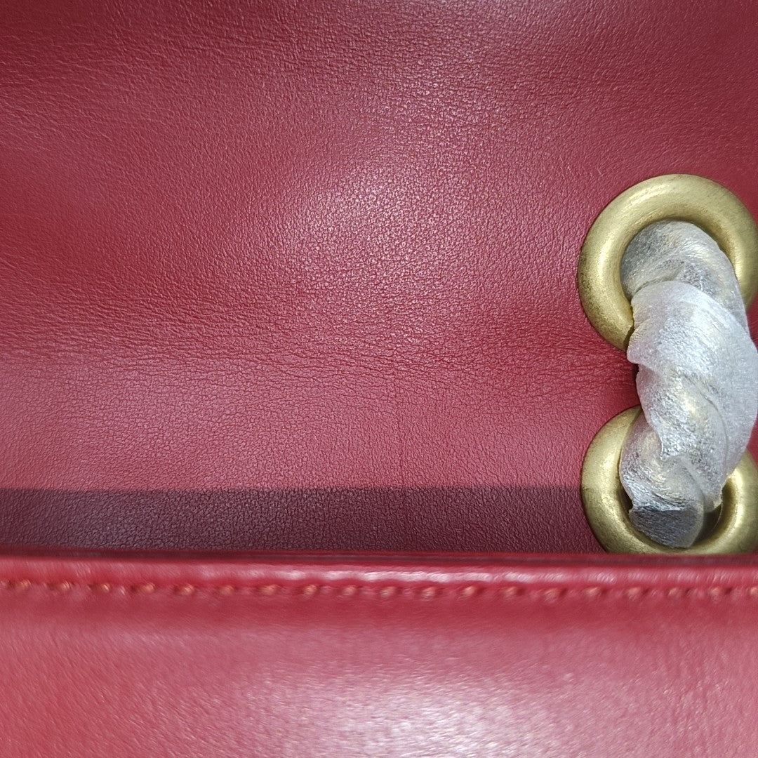 Authenticated pre-owned  GG Marmont Small Quilted Calfskin Red - Shoulder Bag at Looply