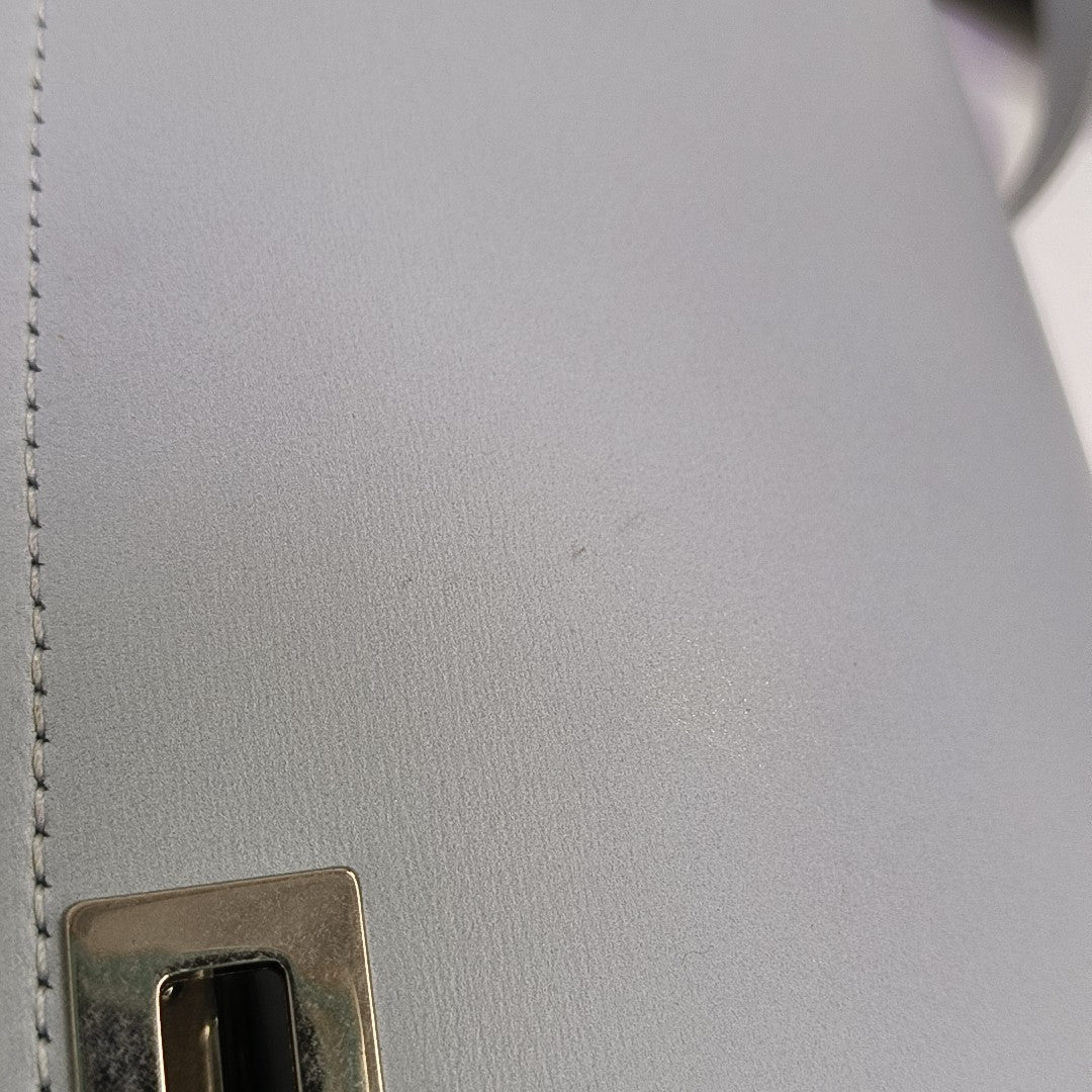 CLASSIC BOX Medium Calfskin Blue