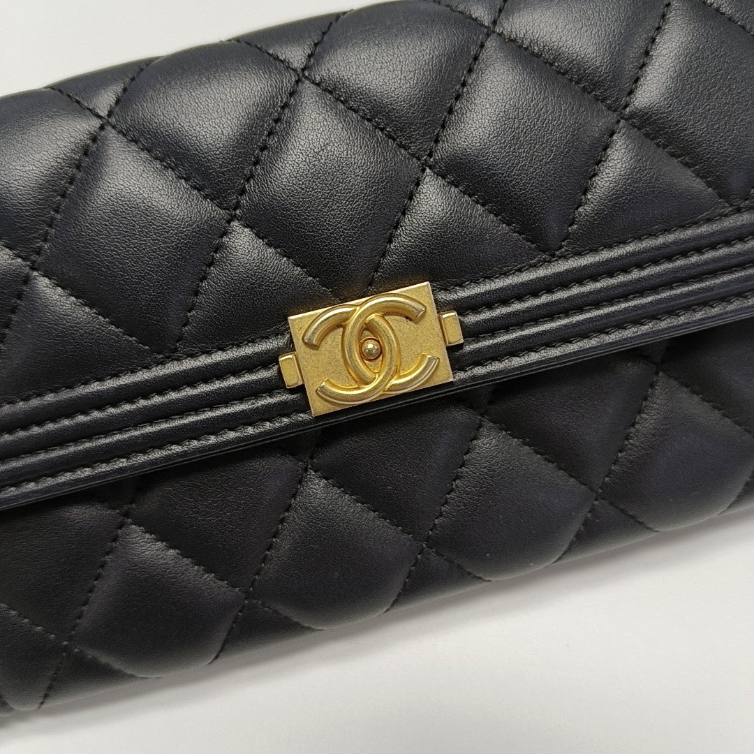 BOY CHANEL Mini Quilted Calfskin Black
