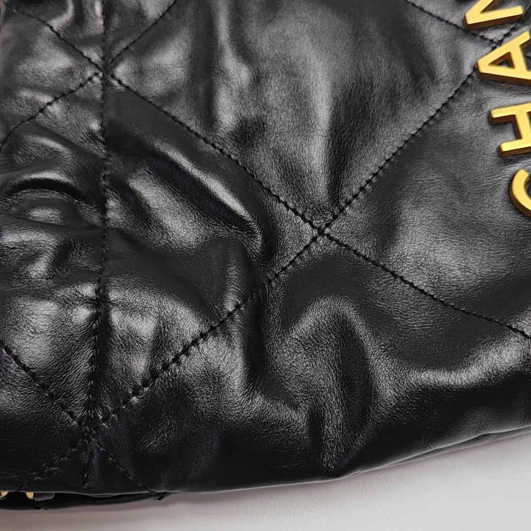 CHANEL 22 Mini Quilted Calfskin Black
