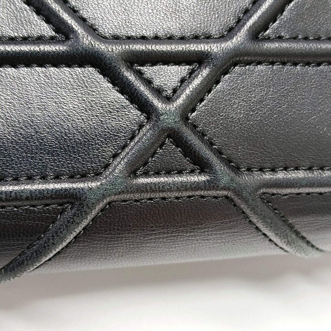 Authenticated pre-owned  Diorama Cannage Calfskin Black - Shoulder Bag at Looply