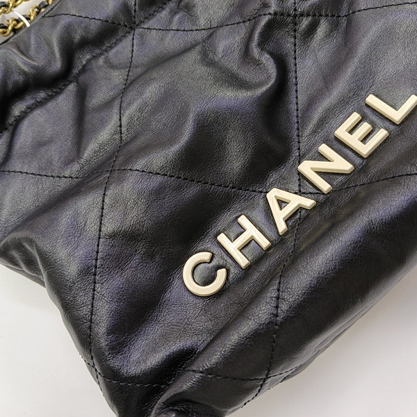 CHANEL 22 Mini Quilted Calfskin Black