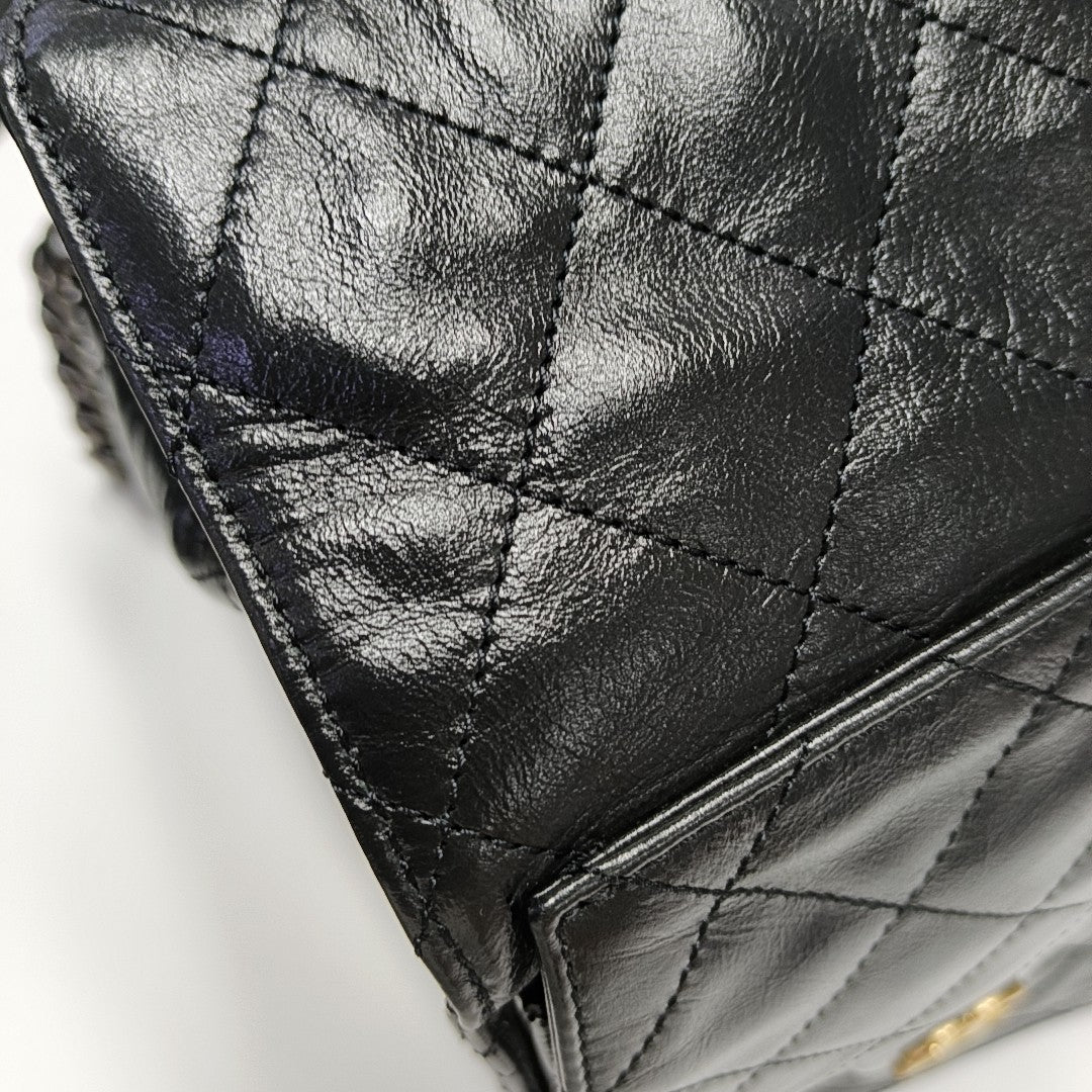 CHANEL 25 Medium Quilted Calfskin Black