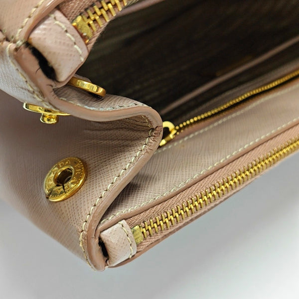 Authenticated pre-owned  Galleria Extra Large Saffiano Calfskin Saffiano Calfskin Pink - Tote Bag at Looply