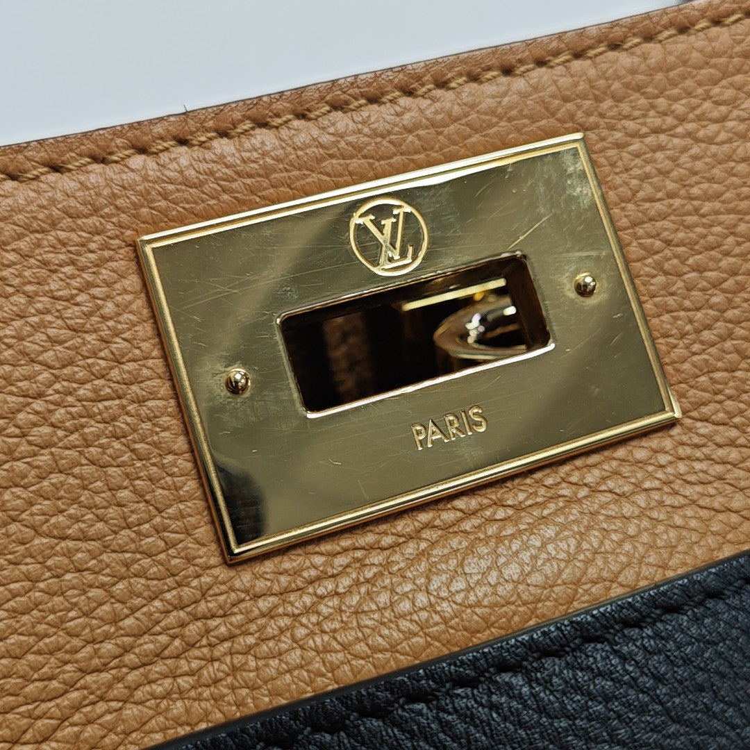 ON MY SIDE MM Monogram Calfskin Black