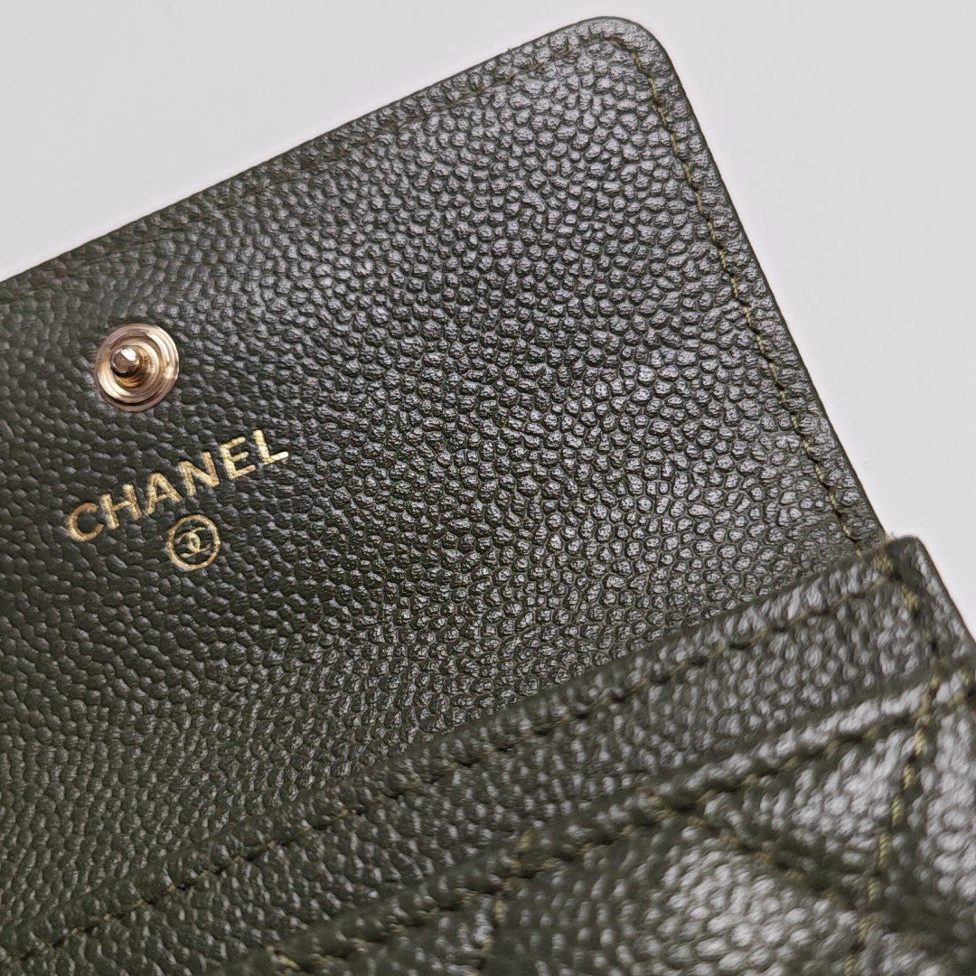 Quilted Grained Calfskin Wallet Green