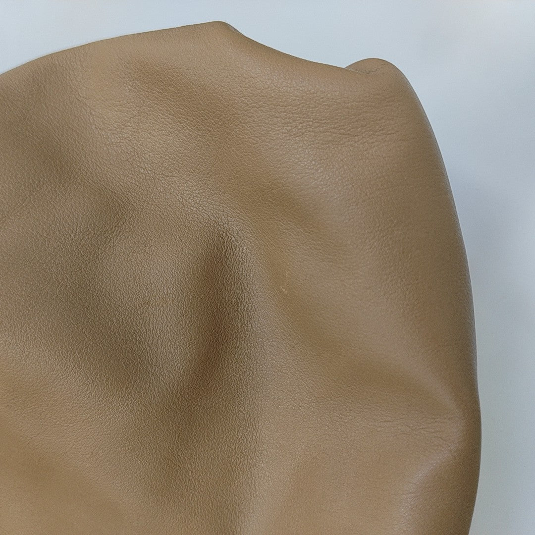 The Pouch Calfskin Brown