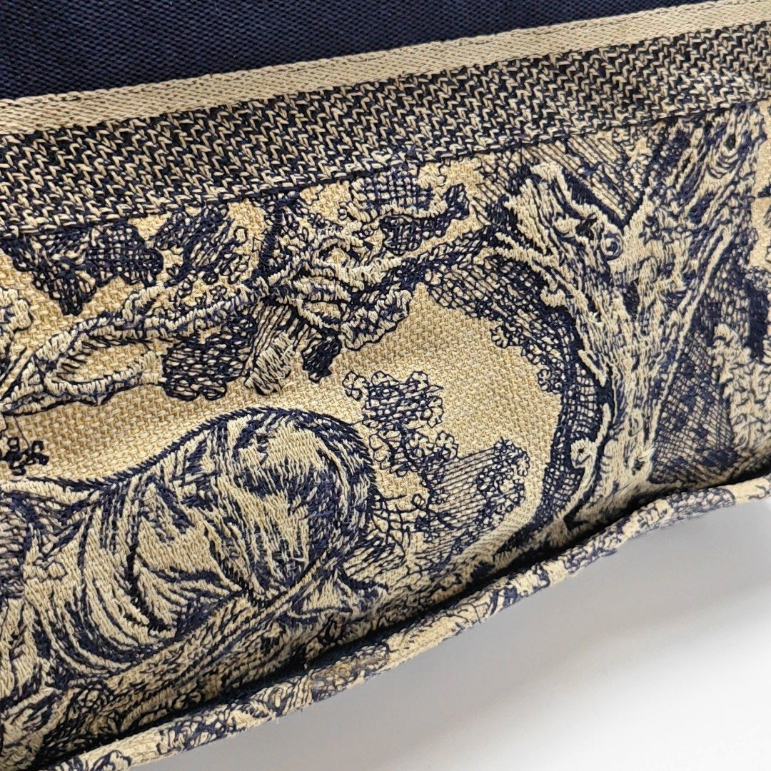 Authenticated pre-owned  Book Tote Large Fabric Blue - Tote Bag at Looply