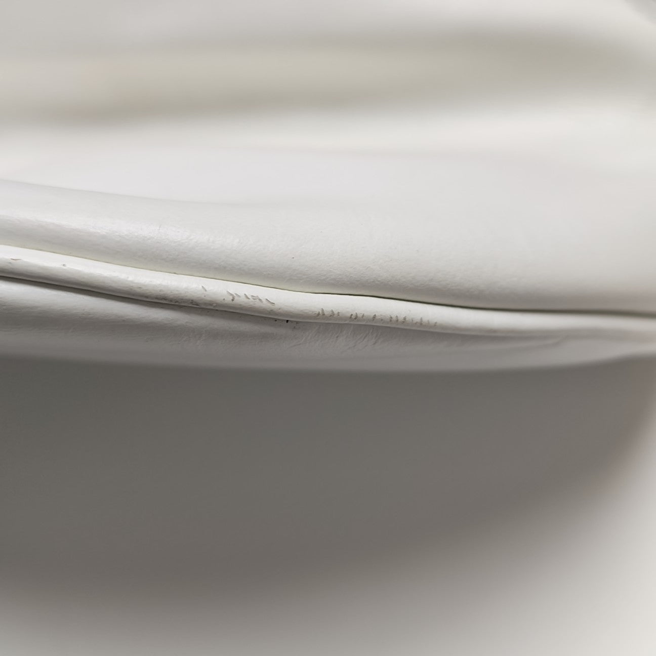 Souvenirs Calfskin White