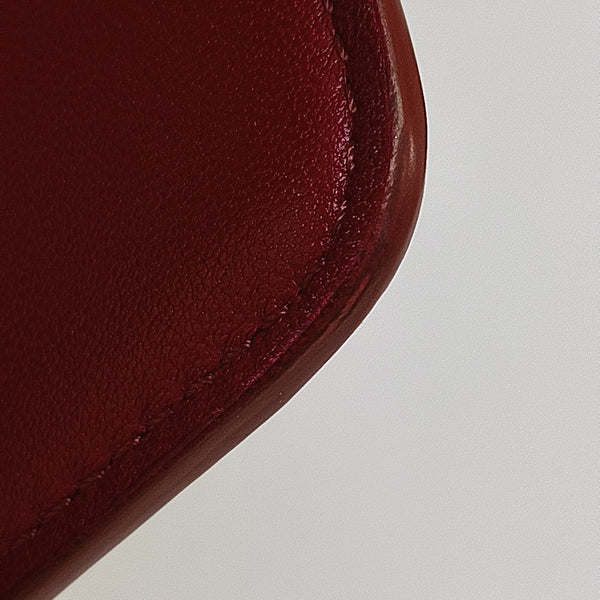 Authenticated pre-owned  CLASSIC BOX Mini Calfskin Red - Shoulder Bag at Looply