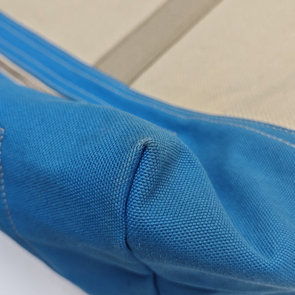 Canvas Blue