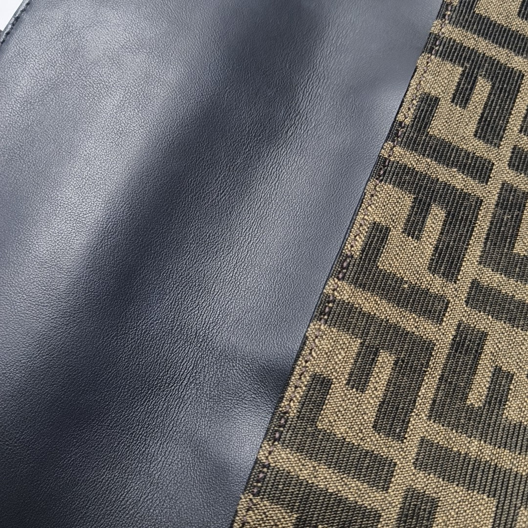 Baguette Medium Fabric Brown