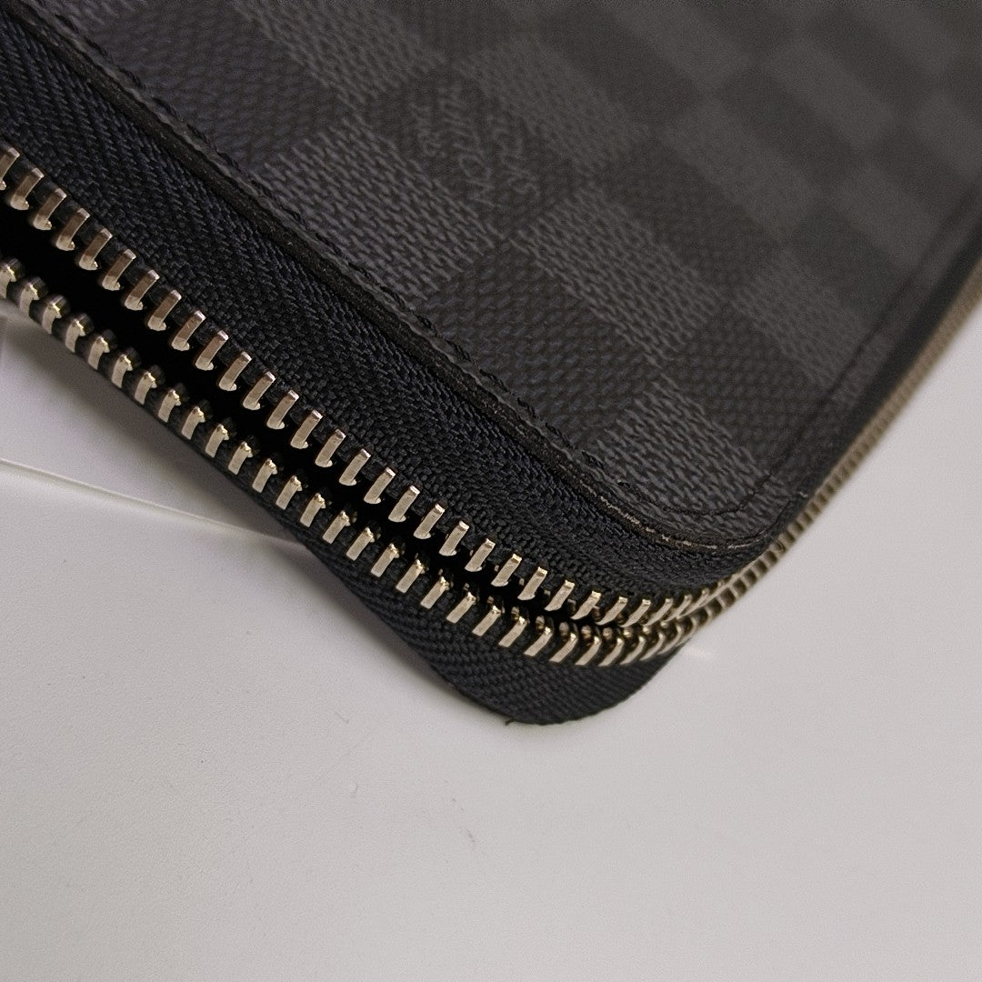 ZIPPY Damier Graphite Coated Canvas Gray Wallet