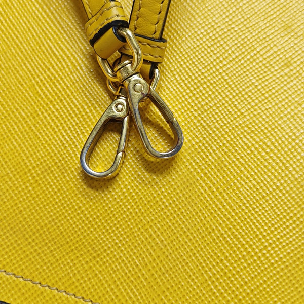 Panier Medium Calfskin Yellow