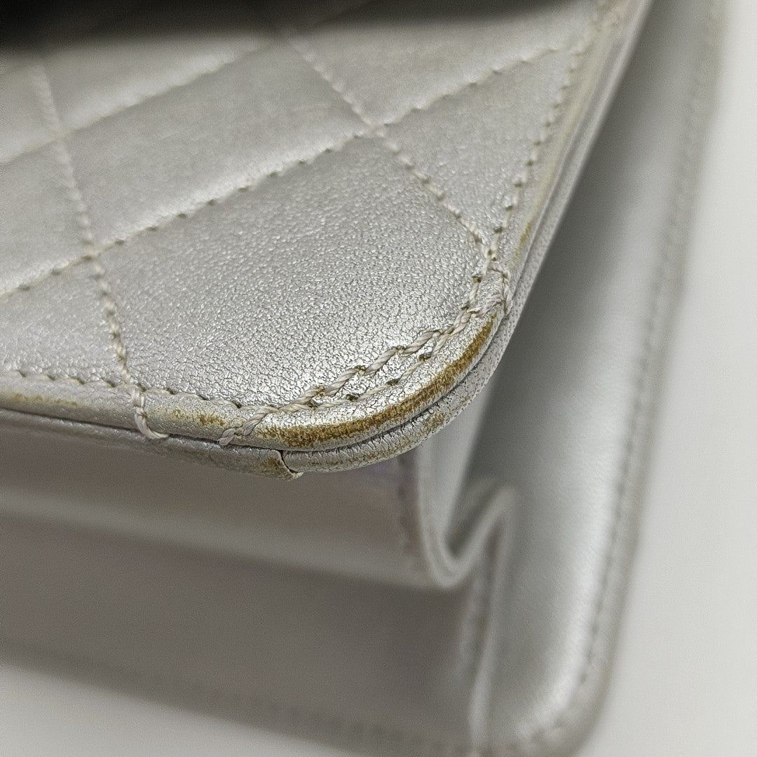 BEAUTY LOCK Quilted Lambskin Gray