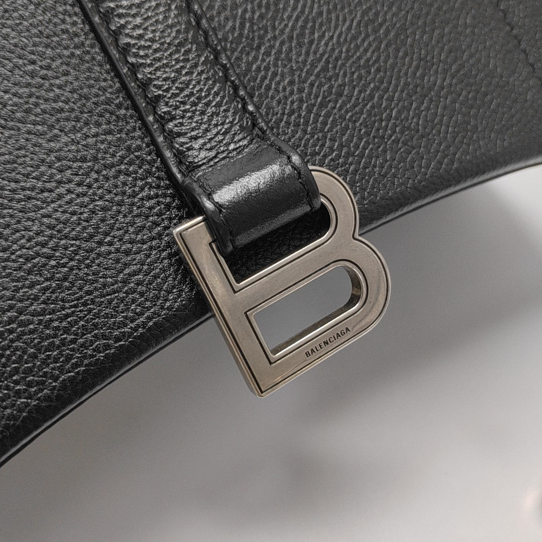 Hourglass East West Tote Small Calfskin Black