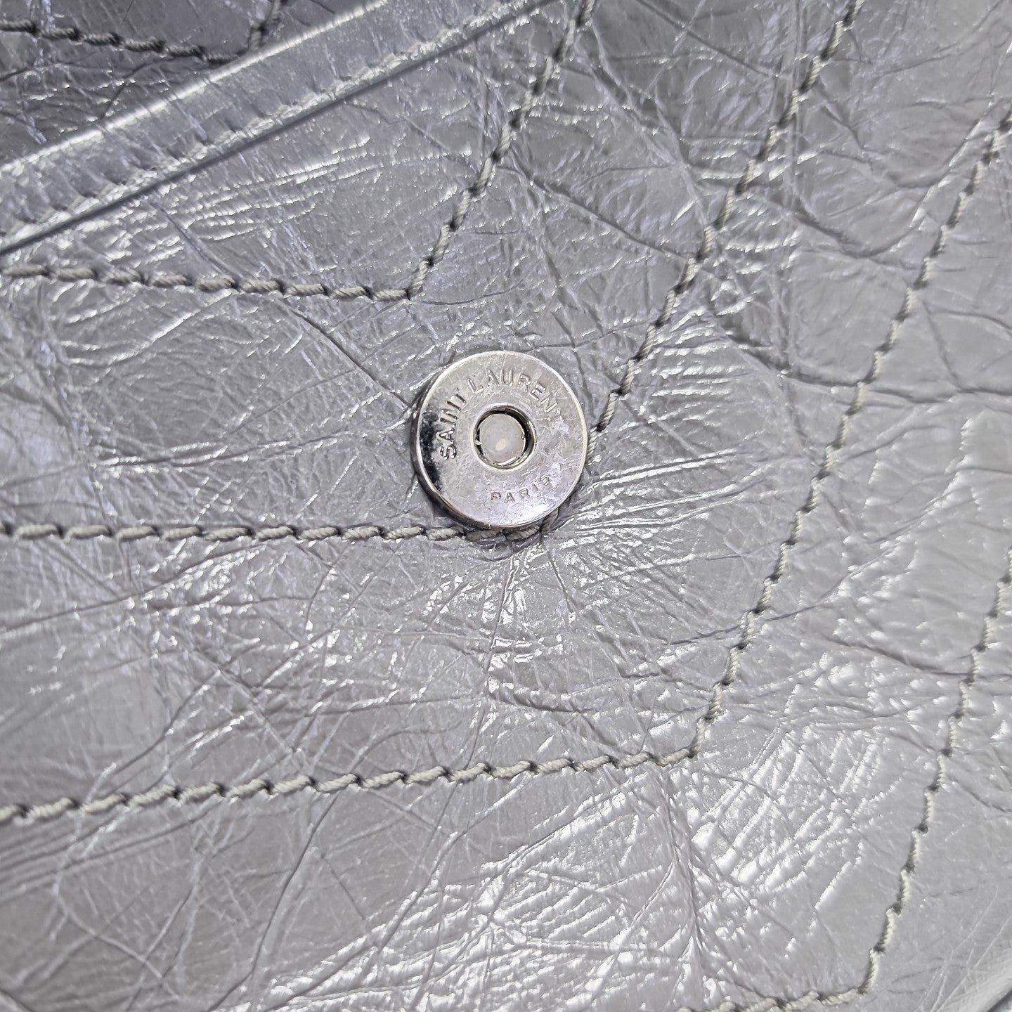 NIKI Medium Chevron Calfskin Gray