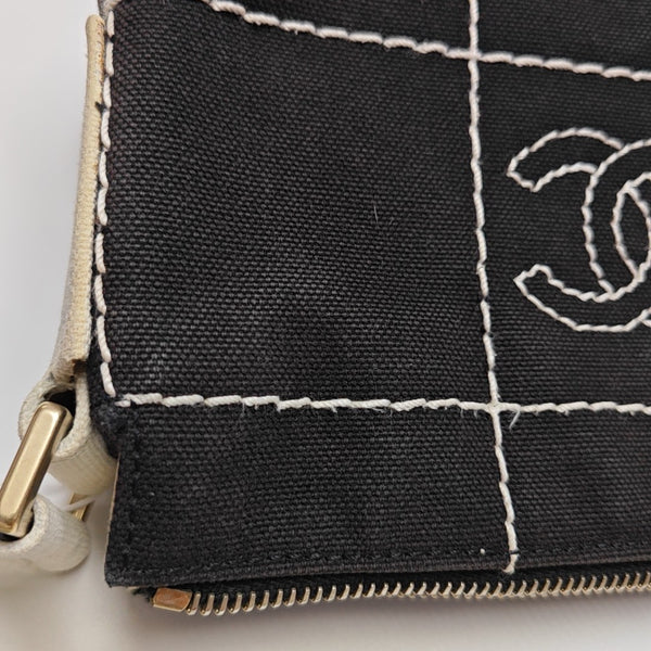 SQUARE STITCH Quilted Canvas Black